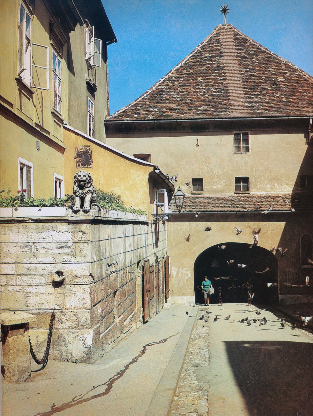 Kamenita vrata, oko 1980. godine A